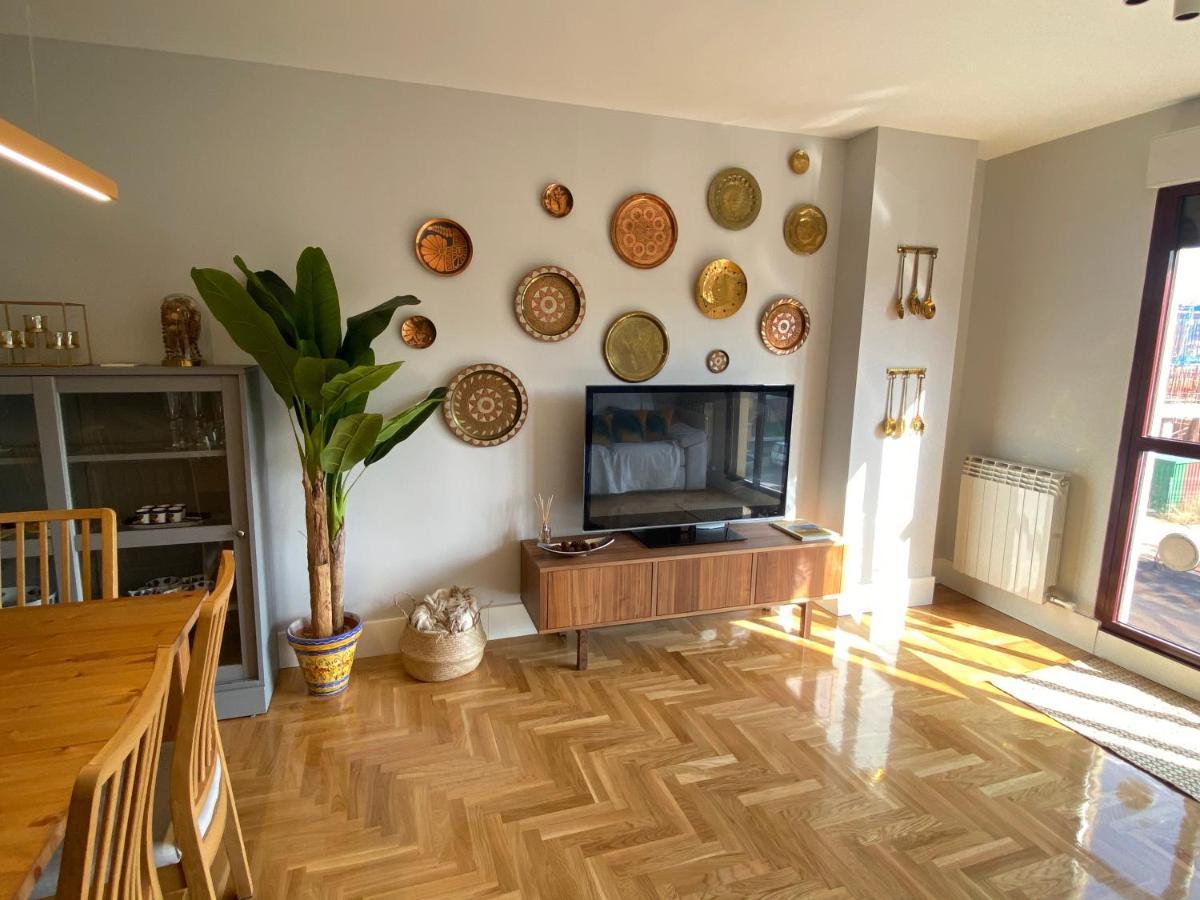 Apartamento Ideal A La Entrada De Salamanca !!! Santa Marta de Tormes Exteriör bild