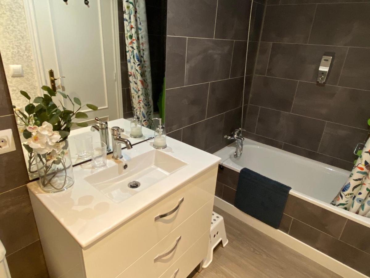 Apartamento Ideal A La Entrada De Salamanca !!! Santa Marta de Tormes Exteriör bild